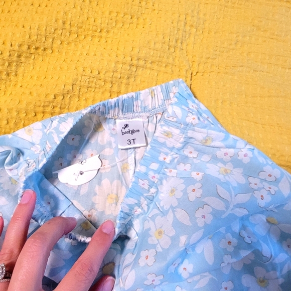 *New with tags* BeeHave 3T ruffled set - Picture 3 of 5